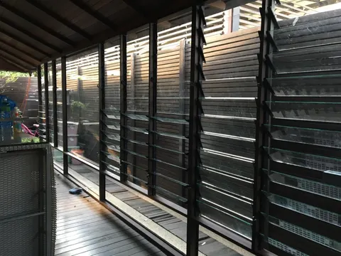 Naco Window