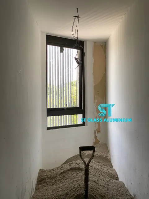 Toilet Top Hung Window